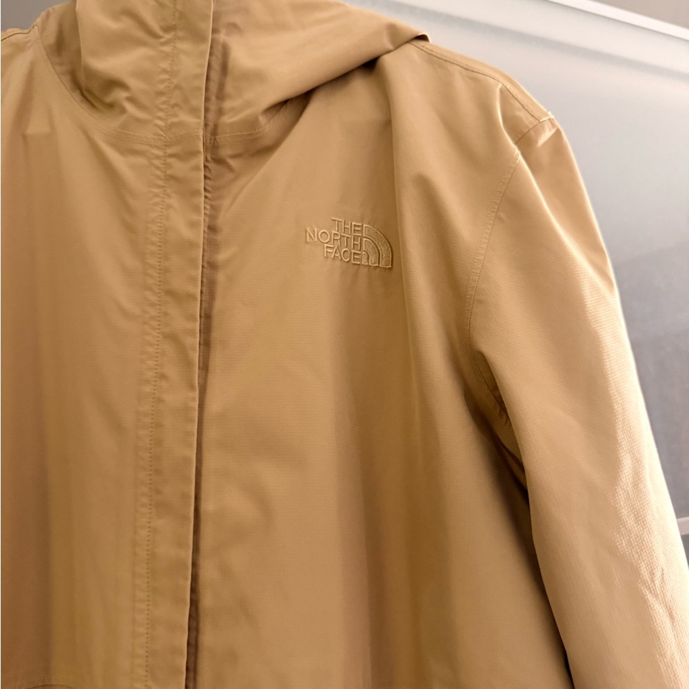 The North Face Women’s Daybreak Rain Parka | Size M - Picture 12 of 16